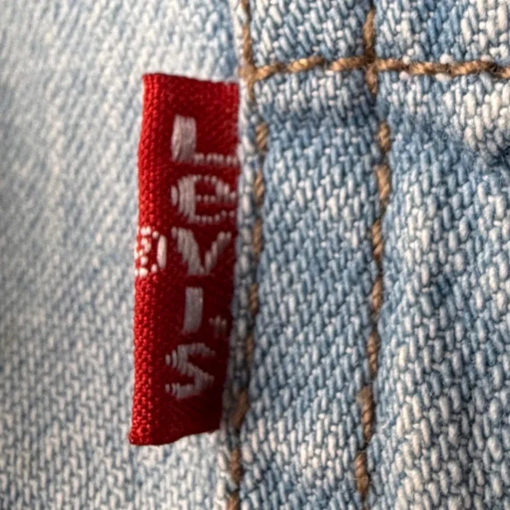 Levis‎ Red Tab Mens Large Light Wash Denim Button Down Shirt Long Sleeve Cotton